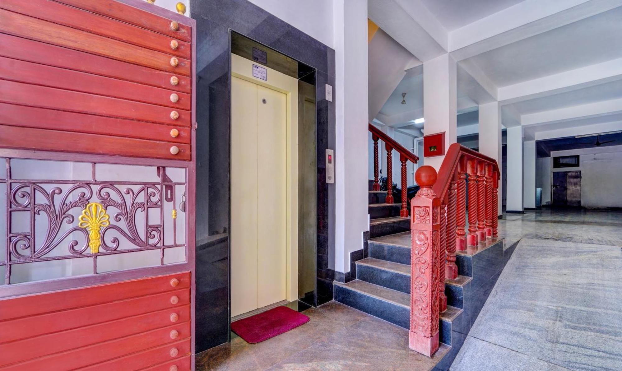 Itsy Hotels Prakasam Residency Pondicherry Exterior photo