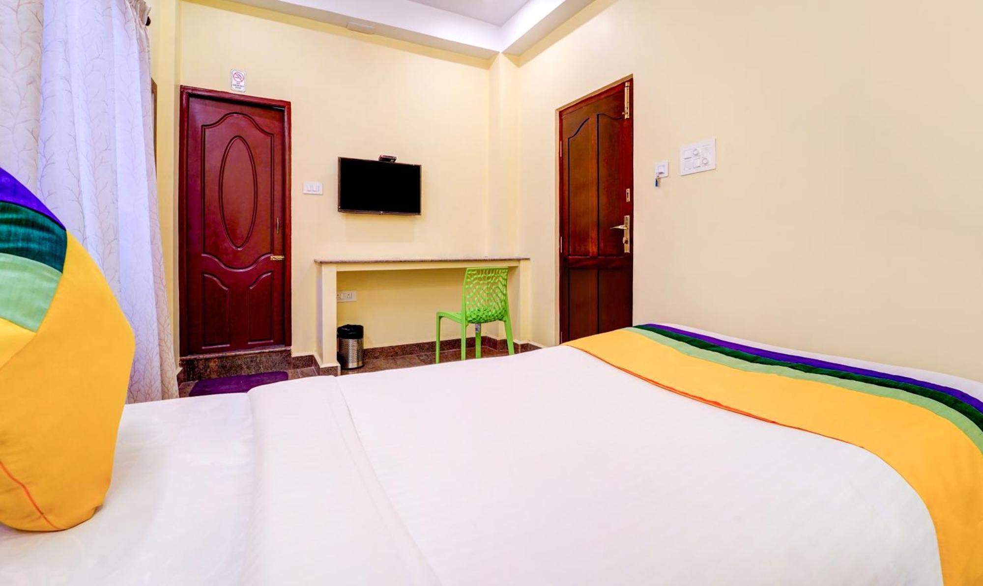 Itsy Hotels Prakasam Residency Pondicherry Exterior photo