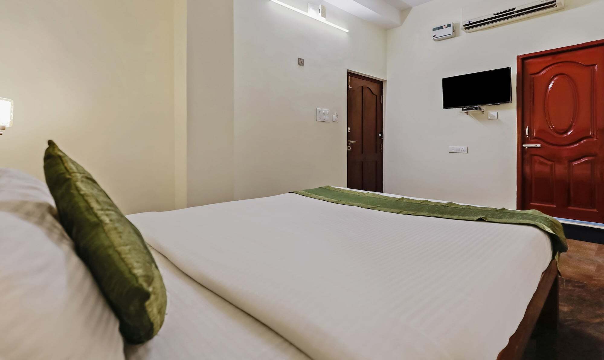 Itsy Hotels Prakasam Residency Pondicherry Exterior photo